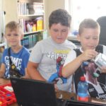 Krokodyle, goryle i małpki z lego, czyli robotyka w bibliotece – FOTO