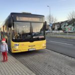 Kierowca panią Mikołajową, czyli słodkości dla dzieci w autobusie