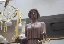 Jak zdecyduje sąd w sprawie pobicia podczas Halloween?