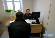 Starsza pani nie straciła pieniędzy, oszust już siedzi