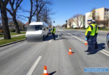 Policjanci sprawdzali po co przemieszczamy się