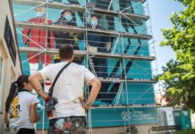 Mural wdzięczności dla służb mundurowych i medycznych