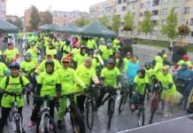 Ponad 120 rowerzystów mimo deszczu – FOTO