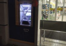 Z ciągnikiem na bankomat? Narobili szkód, forsy nie zrabowali