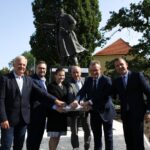 Kapsuła czasu pod pomnikiem Józefa Piłsudskiego