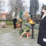 Barbórka 2020- kwiaty pod pomnikiem – FOTO