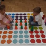 Programy wzbogacające wiedzę. Przedszkolaczki aktywnie uczestniczą w zajęciach