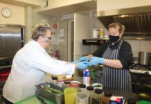 Kup posiłek z myślą o personelu medycznym