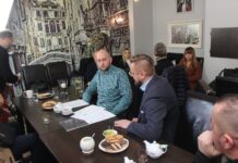 Przedsiębiorcy pytają co robić. Tanajno odpowiada