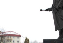 Powrót do przedwojennej tradycji