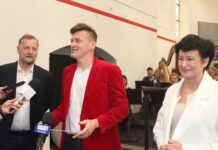 Orkiestra Dęta na scenie m.in. z Cugowskim, Bednarkiem i Moś