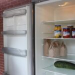 Społeczna lodówka uzupełniana codziennie. Są nowi darczyńcy