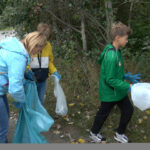 Poszli sprzątać po tych co nie dbają
