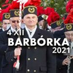 Uroczystość przed pomnikiem Górnikom Polskiej Miedzi