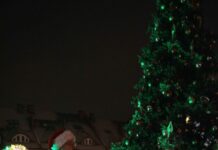 Miasto w świątecznym klimacie