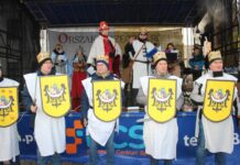 Uliczne Jasełka, czyli Orszak Trzech Króli – FOTO