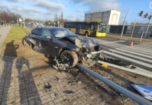 Zderzenie na Hutniczej dwie osoby w szpitalu