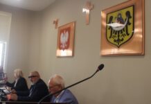 Raczyński z absolutorium i wotum zaufania