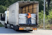 Ćwierć miliona butelek wody od KGHM na rzecz pomocy uchodźcom z Ukrainy