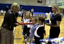 Ślubowanie i pasowanie w SP 4