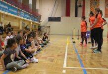 Byłe piłkarki ręczne potrenowały z dziećmi – FOTO