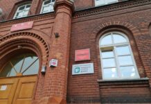 Szkoły patronackie wyposażone w defibrylatory