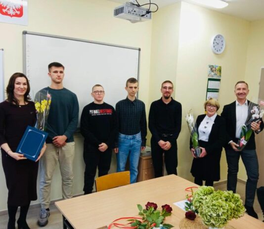 Uczą młodzież biznesu – FOTO