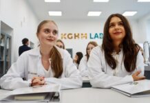 Nowoczesna pracownia chemiczna od KGHM – FOTO